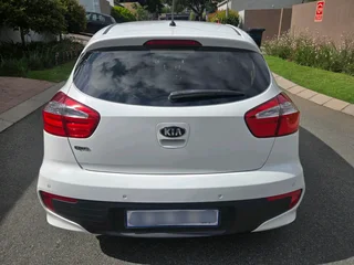 2015 KIA RIO 1.4 TEC MANUAL GEARBOX