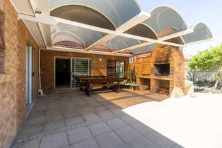 One bedroom in a 4 bedroom house