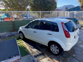 2013 Ford Figo Hatchback