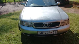 AUDI A4 1.8 AVANT NON TURBO STATION WAGON AUTO ELDERLY GENTLEMANS VEHICLE