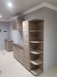 Safe 2bedroom flat by berea spar,BP garage,EDUVOS,medicross, dischem pharmacy,Jules on Jarvis,sanook