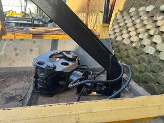 TIMBER TRAILER  - WITH GRAB