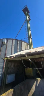 SILO AND ELEVATORS 1000 TON