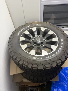 1996 Land Rover Defender SUV.