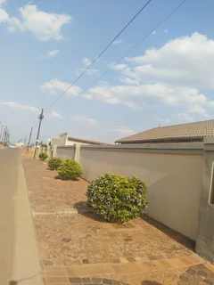 Room - Ad posted by Bonisa IT