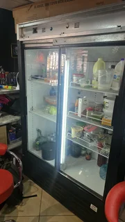 Double door beverage cooler fridge 920 litre