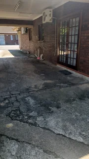 Upmarket Bachelor flat to let in Hayfields Pietermaritzburg