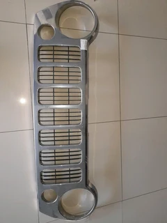 JEEP CHEROKEE GRILLE