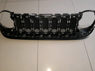 JEEP RENEGADE GRILLE