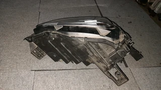 MITSUBISHI HEADLIGHT