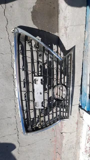 LEXUS CHROME GRILLE
