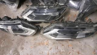 Nissan X-trail Headlights