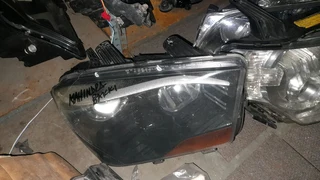 MAHINDRA HEADLIGHT