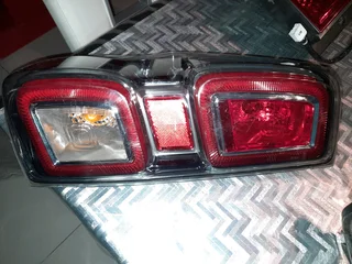 Isuzu T/light