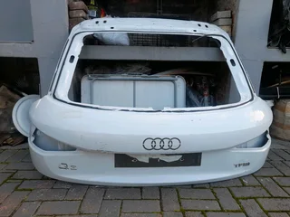 Audi Q3 Tailgate