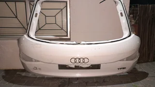 AUDI Q3 TAILGATE