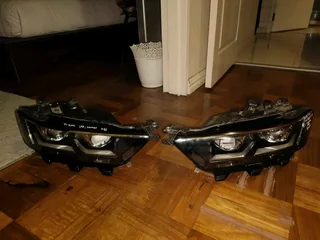T-ROC HEADLIGHTS