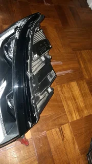 TRANSPORTER HEADLIGHT