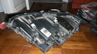 TRANSPORTER HEADLIGHT