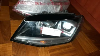 VW CADDY HEADLIGHT