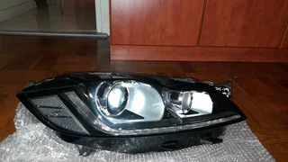 JAGUAR HEADLIGHT
