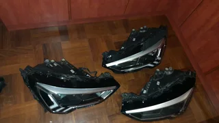 AUDI HEADLAMPS