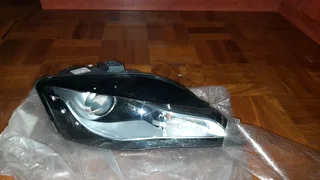 AUDI R8 HEADLAMP