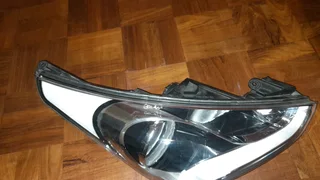 HYUNDAI HEADLIGHT