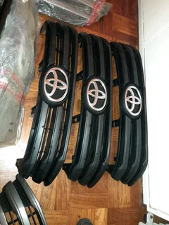 TOYOTA GRILLES