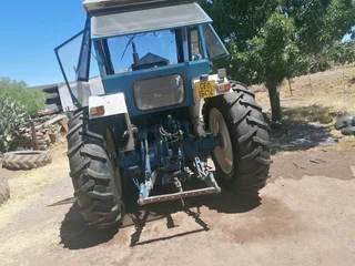 Ford 8010 kajuit trekker