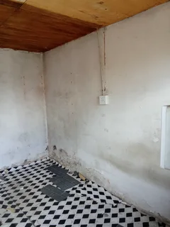 ROOM FOR RENT CLAIRWOOD