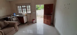 BEAUTIFUL 1 BEDROOM APARTMENT TO RENT IN WESTVILLE R 5000