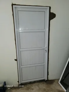 ALUMINUM WINDOWS DOORS SHOWERS BALUSTRADE