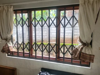 ALUMINUM WINDOWS DOORS SHOWERS GATES
