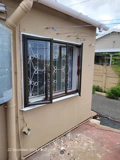 ALUMINUM WINDOWS DOORS SHOWERS