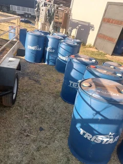 210litres droom and 25l containers