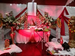 16 days ceremony decor to hire
