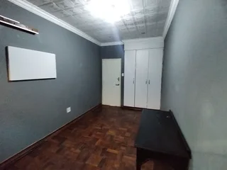 Shared Two And Half Bed Room For Rent At 348 Brooks Street Menlo Park. Contact The Owner