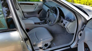 Mercedes-Benz C240 Estate Elegance 2001 Automatic – only 164k km