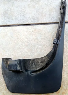 Mercedes-Benz C240 Estate 2001 – mudflap right rear