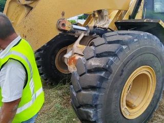 earth moving equipment   Cat and Komatsu