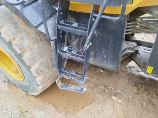 earth moving equipment   Cat and Komatsu