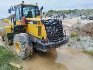 earth moving equipment   Cat and Komatsu