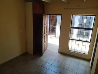 Room with Shower and Toilet in Mamelodi Far East. Please read descrption thoroughly.