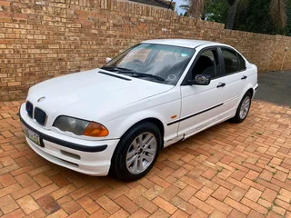Bmw E46 2000. 318i. Manual