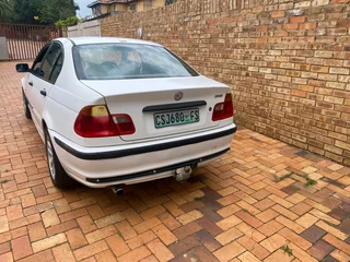Bmw E46 2000. 318i. Manual