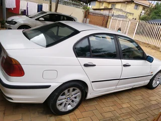 Bmw E46 2000. 318i. Manual