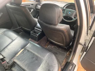 Bmw E46 2000. 318i. Manual