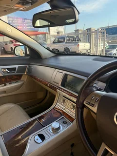 2011 Jaguar XF Sedan