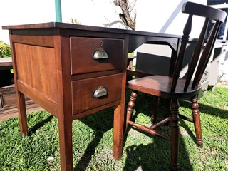 Vintage desk and chair set, 2 drawer